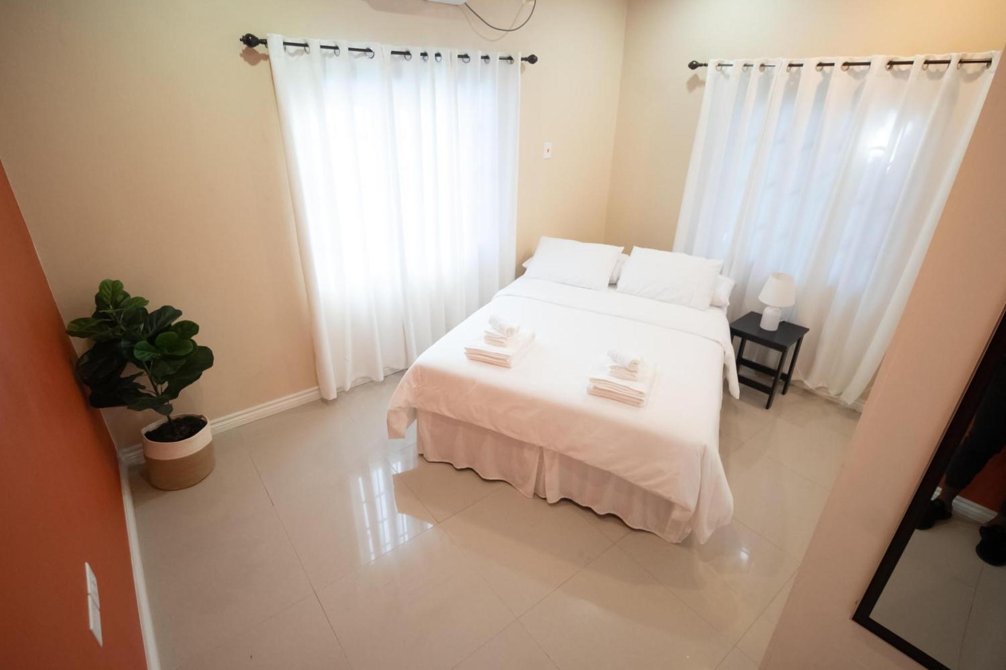 Stacys Place #2 2 Bedroom Apartment Port of Spain Bagian luar foto